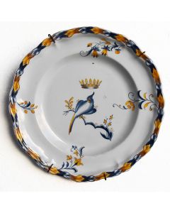 Assiette en céramique peinte oiseau par Émile Gallé
