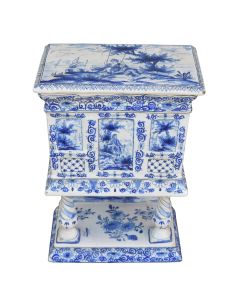 Cabinet miniature en porcelaine de Delft d'époque XIXème