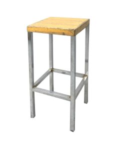 Tabouret industriel en fer et bois clair série de 3