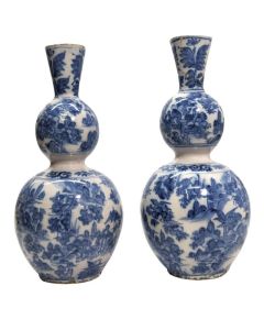 paire de double gourdes en porcelaine de Delft décor au chinois XVIIIème 