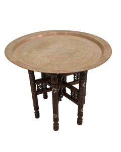 Table en laiton repoussé oriental époque début XXème