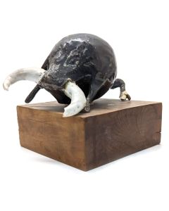 Taureau agressif sculpture en céramique émaillée XXème
