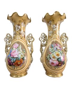 Vases peints aux roses en porcelaine de Paris XIXème (paire)