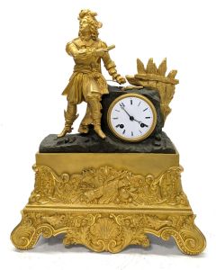 Pendule Militaire d'époque restauration en bronze doré et patiné 