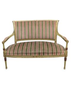 Canapé de style  directoire  laqué peint dessus velours vert