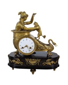 Pendule Empire en bronze doré – France, vers 1810