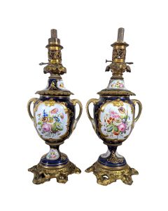 Lampe en porcelaine de Paris (paire)