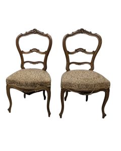 Paire de chaises ajourées de style Louis XV 