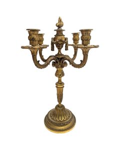 Chandelier en bronze doré décor Louis XVI 