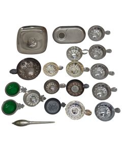 Collection de taste-vin et objets publicitaire autour du vin