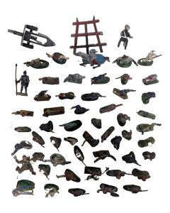 Lot de petits soldats de plombs 56 pièces