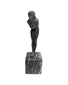 Règule art déco la frileuse sur socle de marbre noir