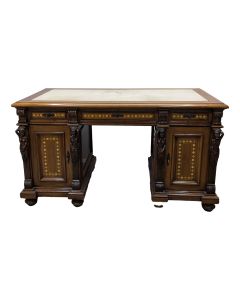 Bureau à caissons Florentin en noyer et incrustations de style renaissance