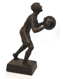 Bronze sportif jeune homme basket ball années 30