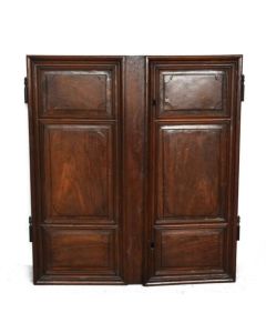 Portes d'armoire en noyer époque XVIIIème (paire)