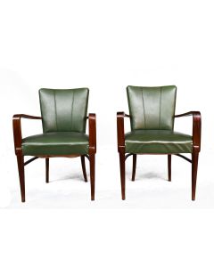 Fauteuils 1940 en skaï vert et hêtre (paire)