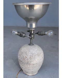 Lampe en céramique et métal à 2 feux années 50