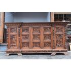 Armoire richement sculptée de style Renaissance