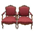 Fauteuils à la Reine de style Louis XV en noyer (paire)