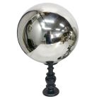 Boule de métal chromé monté sur socle