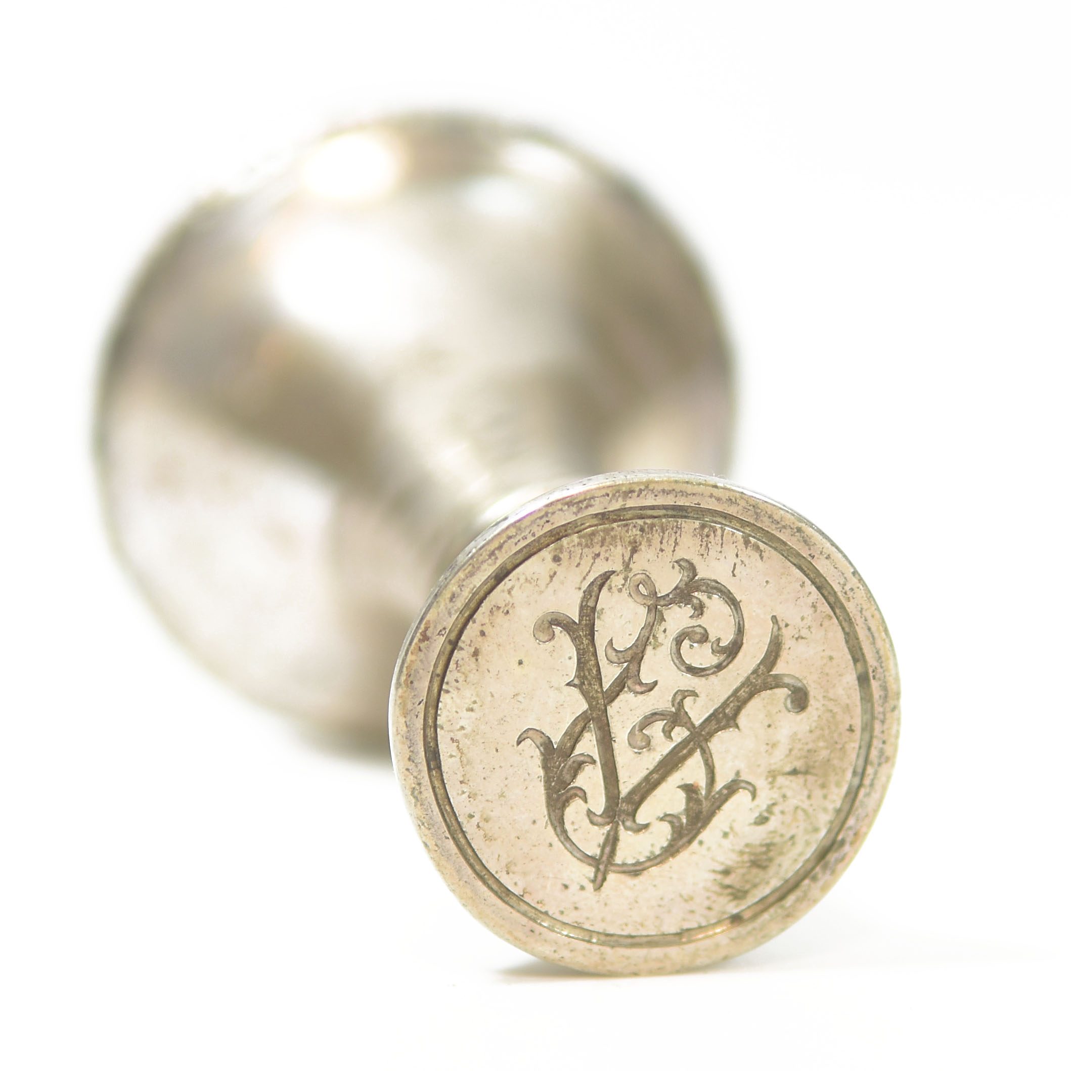 Sceau à cacheter de collection en métal argenté ou argent pommeau 