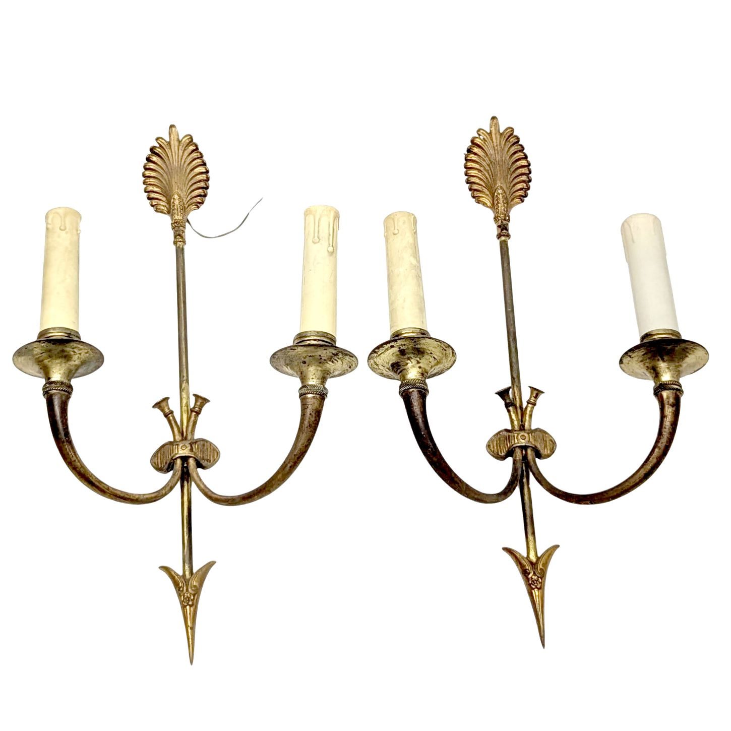 Paire d’appliques murales en bronze doré, style Louis XVI, France, circa 1920