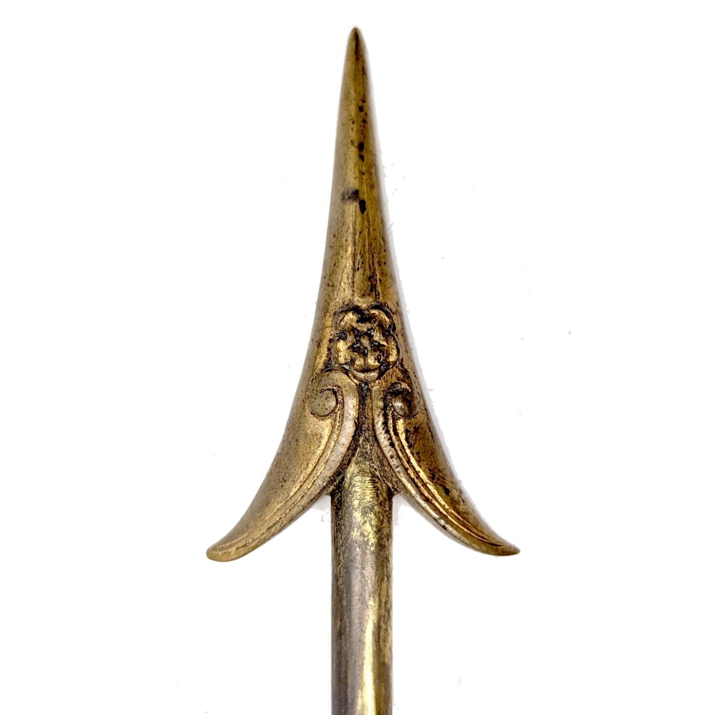 Paire d’appliques murales en bronze doré, style Louis XVI, France, circa 1920