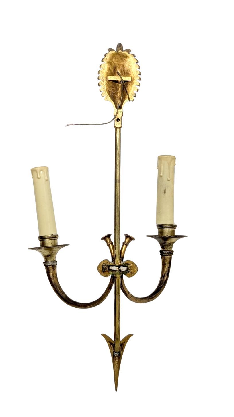Paire d’appliques murales en bronze doré, style Louis XVI, France, circa 1920