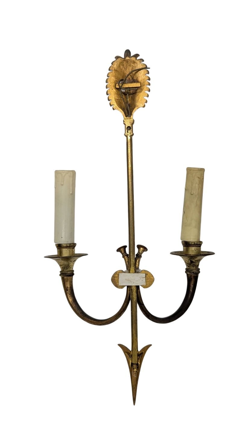 Paire d’appliques murales en bronze doré, style Louis XVI, France, circa 1920